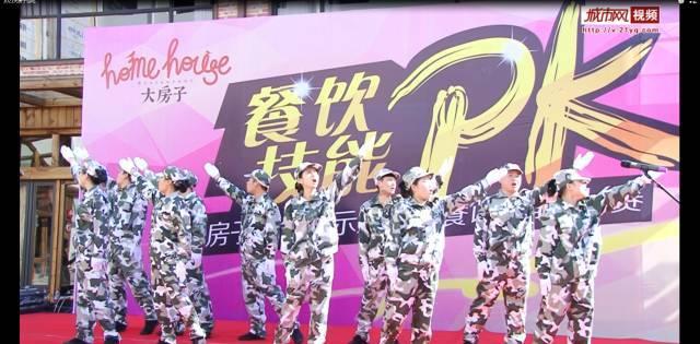 吃自助餐时,聪明人从不拿4种食物,服务员:不是吃货就是行家!